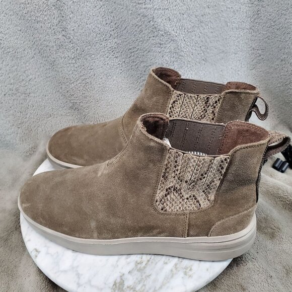 Hey Dude Shoes Womens Size 9 Brown Suede Vic Suede Fossil Chelsea Boots - Picture 1 of 11